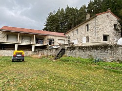 Façadier rejointoiement pierre enduit à la chaux Haute-Loire