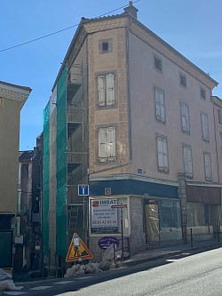 Façadier restauration façade crépi à Saint-Flour-de-Mercoire